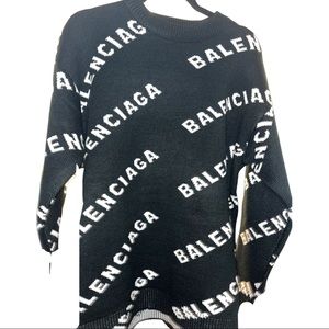 Balenciaga Oversized Sweater Size medium